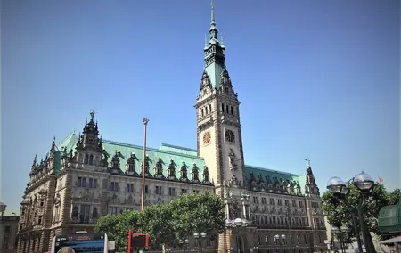 Sightseeing Tour - Free Tour - Historic Center-Hamburg On Foot