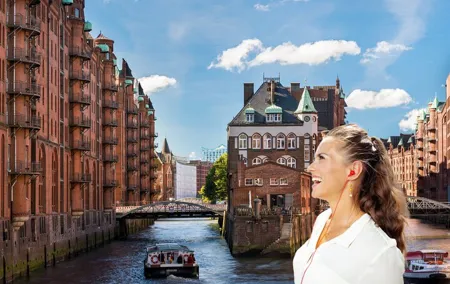 Hamburg Old Town and Hafen City: City Walk Audio Guide on Phone