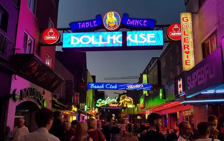 Reeperbahn neighborhood tour