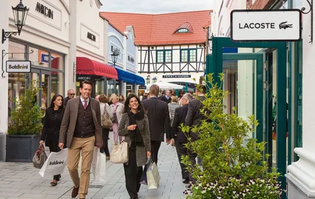 Private Shopping Tour from Hamburg to Designer Outlet Neumünster