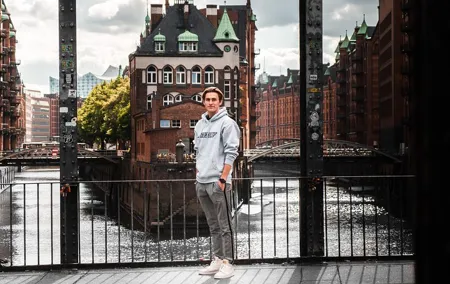 Hamburg Port Promenade Tour