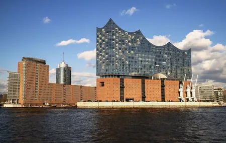 Private Hamburg Hafen City Walking Tour with Local Guide