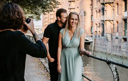 Photoshoot tour in Hamburg with professional photographer
