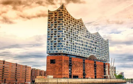 Hamburg City Tour with Hotel pick up and Drop off