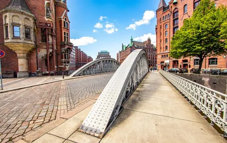 Explore the Instaworthy Spots of Hamburg with a Local
