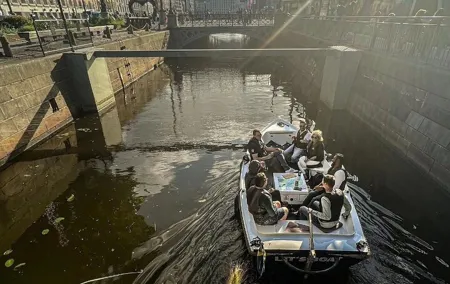 Self Drive Electric Boat in the Canals