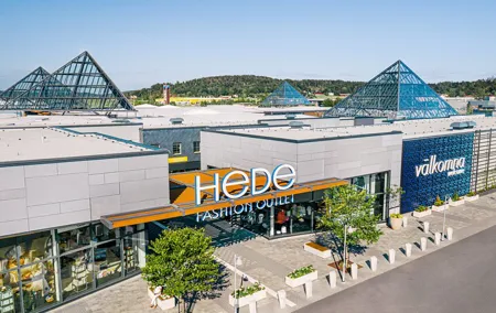Private Shopping Tour from Gothenburg to Hede Fashion Outlet