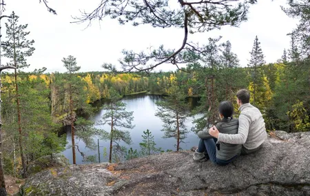 Helsinki: Nuuksio National park hiking with campfire lunch