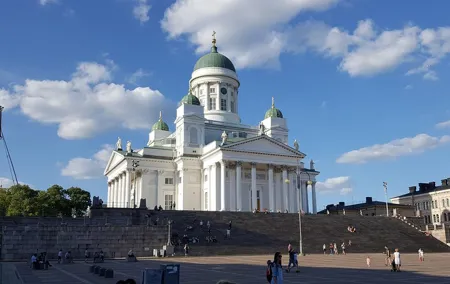 Tour from Helsinki Airport to Helsinki city center