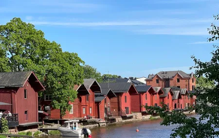Helsinki Highlights and Porvoo tour