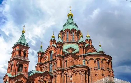 Historic Helsinki: Exclusive Private Tour with a Local