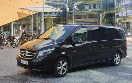 Private sightseeing tour in Helsinki by VIP car 3 hours