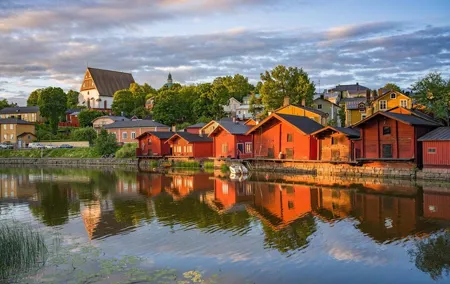 PRIVATE Tour of Modern Helsinki and Medieval Porvoo in One Day