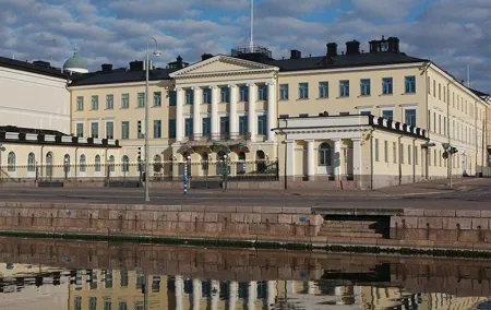 Helsinki Highlights and the Medieval Village of Porvoo