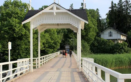 Private Shore Excursion: Helsinki and Seurasaari Open-Air Museum