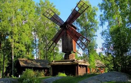 Private Tour: Helsinki Highlights and the Seurasaari Open-Air Museum