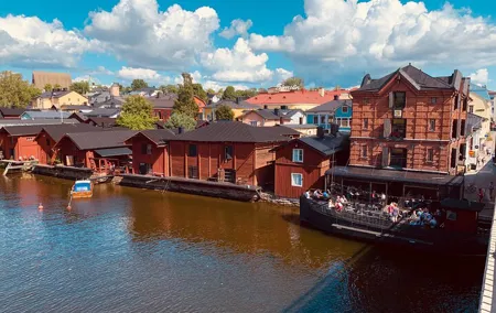 Private Guided Tour by Mercedes V Class to Porvoo