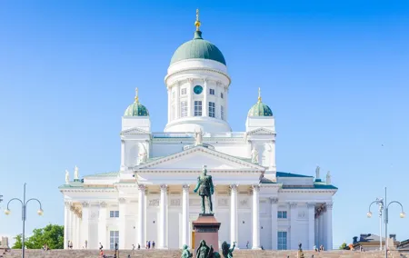 Helsinki Private Panoramic Tour with Airport Transfer