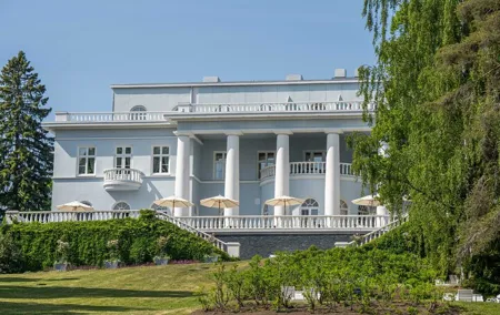 Day tour Helsinki-Porvoo-Haikko Manor with lunch and SPA(8 hours)