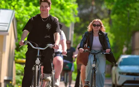 Tampere Scenic Bike Tour with Sauna and Local Flavors
