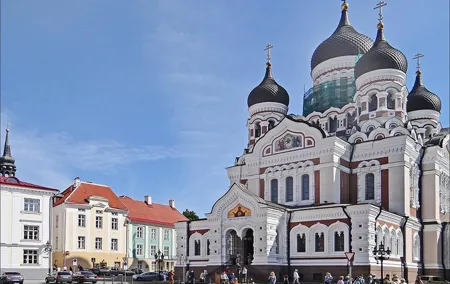 Tallinn Private Walking Tour with a Local