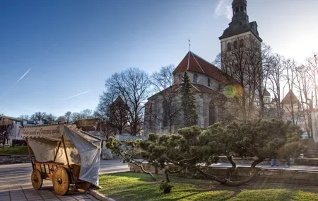 Old Town Walking Tour and Two Cathedrals