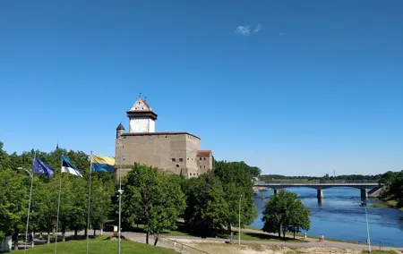 Go East – Private 1 Day Trip to Russian Border