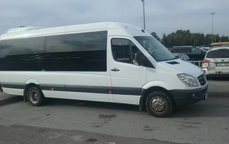 Private Transfer from Tallinn to Riga and Stopover at Turaida