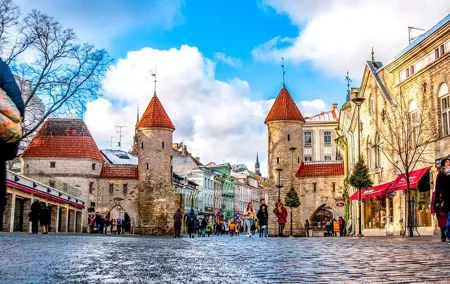 Historic Tallinn: Exclusive Private Tour with a Local