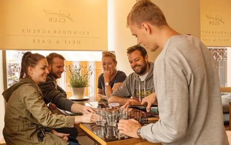 Tallinn Booze'n Bites Tour