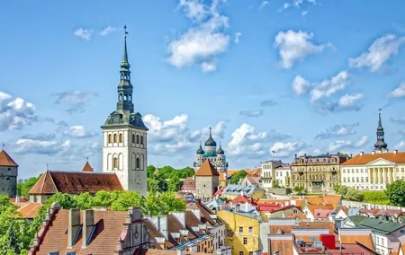 Architectural Tallinn: Private Tour with a Local Expert