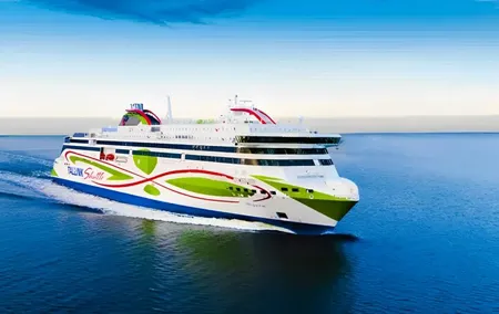 High Class Cruise from Helsinki to Tallinn with Lounge on board