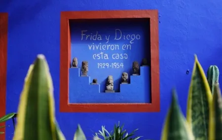 EXCLUSIVE TOUR Frida Kahlo Museum - SMALL GROUPS