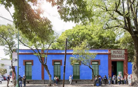 Frida Kahlo's House, Coyoacan and Xochimilco - All Day Tour