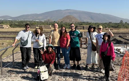 Teotihuacan Pyramids Tour, small group in Van, from Mexico City