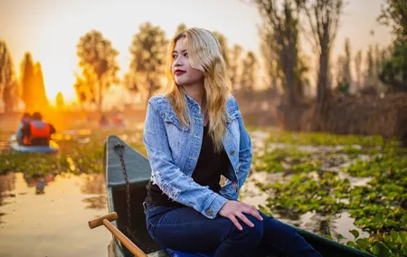 Mexico City: Xochimilco at sunrise + Breakfast and transportation