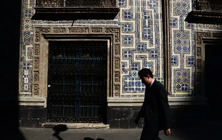 Private Tour in Mexico City with an Award Winning Author