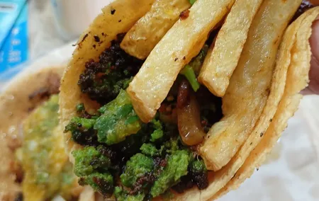 Iconic Tacos of El Centro Guided Taco Crawl in CDMX
