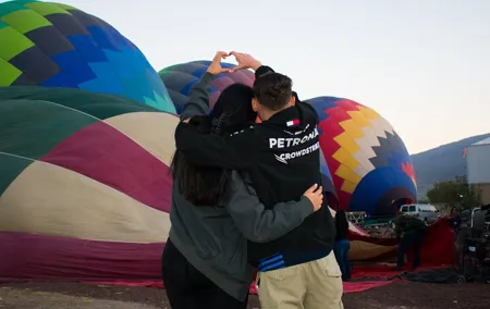 Sunrise Balloon Flight over Teotihuacan and Breakfast in Cueva