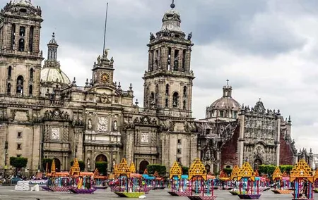 Combo 2 days. Day1: Mexico City Tour & Pyramids. Day2: Xochimilco & Frida Kahlo