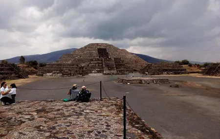 Teotihuacan Pyramids tour