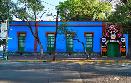 Frida Khalo Museum with Transportation and Culinary Experience