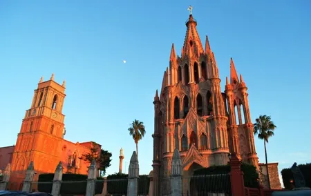 San Miguel de Allende & Queretaro Tour from Mexico City