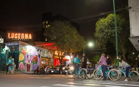 SPECIAL NIGHT LIFE Mexico City Light´s Bike Tour