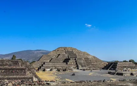 Pyramids Tour, Plaza of the 3 Cultures and Basilica of Guadalupe