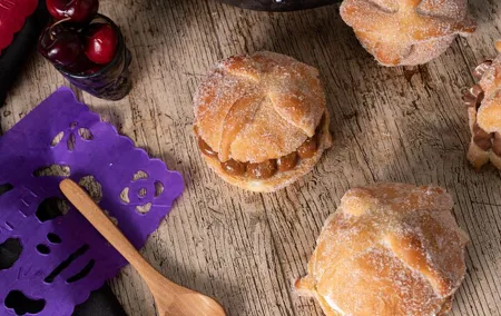 Learn to Cook Mexican Bread