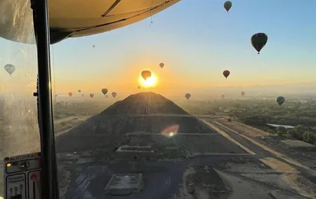 Teotihuacán Hot Air Balloons from We Fly