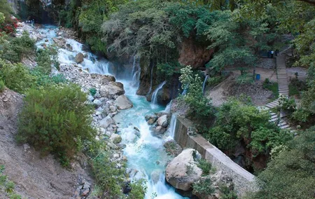 One day tour to the Tolantongo Caves