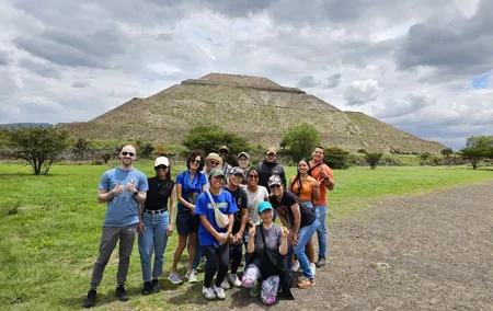 Tour to the Pyramids of Teotihuacán and Basilica of Guadalupe