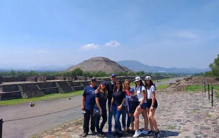 Group reduced to Pyramids of Teotihuacan and Basilica of Guadalupe